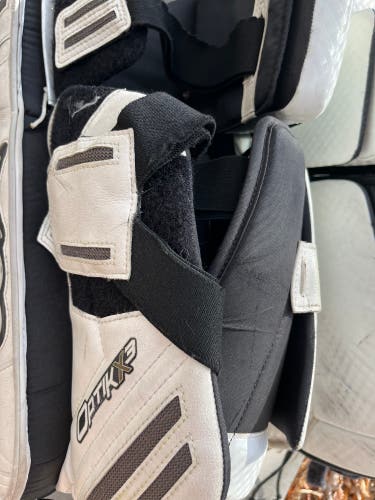 30" Brian's Optik 3 Goalie Leg Pads (Used)