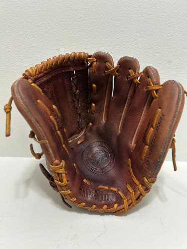 Nokona RH Pitcher's Baseball Glove 12" (Used)