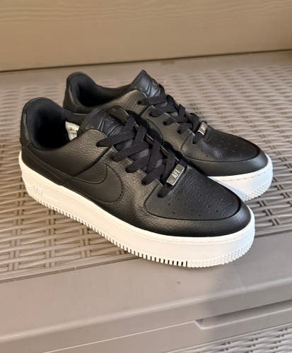 Women’s Nike Air Force 1 Sage Low Athletic Sneakers Shoes Black White US Size 8