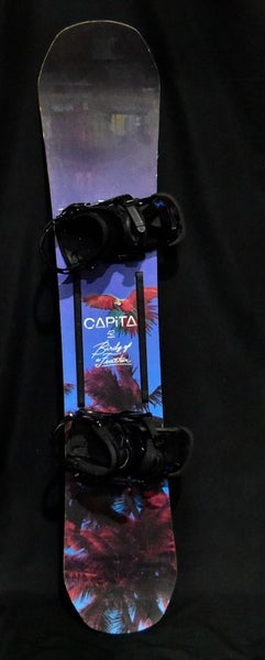 CAPITA BIRDS OF A FEATHER SNOWBOARD SIZE 142 CM WITH MEDIUM BINDINGS