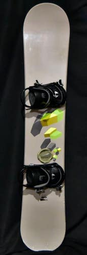 FUSION SNOWBOARD SIZE 167 CM WITH EXTRA LARGE BINDINGS
