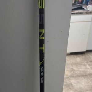 Senior Bauer AG5NT Right Handed Hockey Stick P92 87 Flex (New)