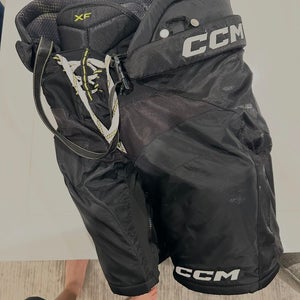 Black hockey pants / breezers