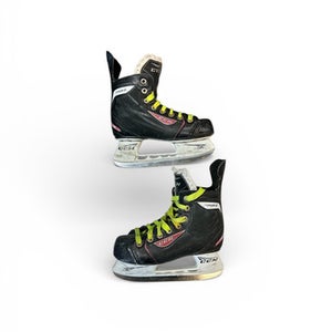 Used CCM RBZ Junior Hockey Skate Junior 02 11873-S000203890
