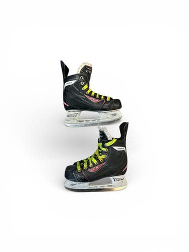 Used CCM RBZ Junior Hockey Skate Junior 02 11873-S000203890
