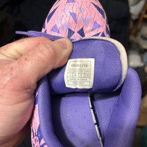 Kid's 4Y (Big Kids / Youth) Turf Cleats (Used)