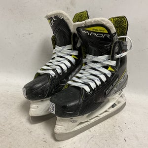 Used Bauer VAPOR 3X Junior Hockey Skate Junior 02.5 11855-S000196512
