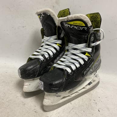 Used Bauer VAPOR 3X Junior Hockey Skate Junior 02.5 11855-S000196512