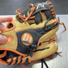 Used Wilson A500 BB/SB Glove RH Throw Brown 11 1/2" 11497-C000154344