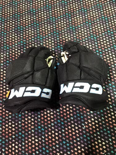 Lightly Used CCM Utah HGPJSPP Gloves 13" Pro Stock