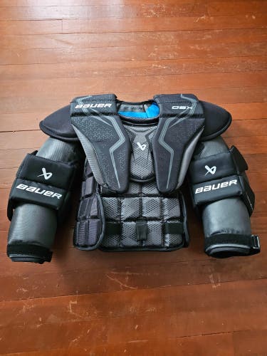 Small / Medium Bauer GSX Goalie Chest Protector (Used)