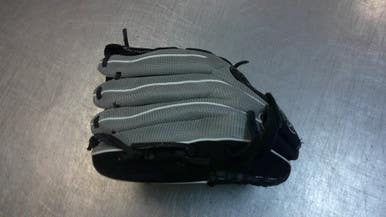 Used Louisville Slugger GENESIS 1884 SERIES BB/SB Glove RH Throw Black 12" 11339-S000197031