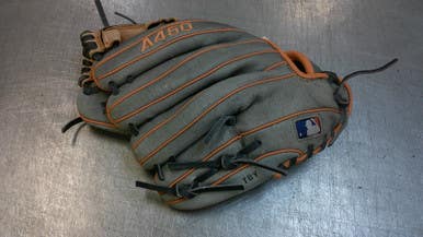 Used Wilson A450 BB/SB Glove RH Throw Orange 11 1/2" 11339-S000196893