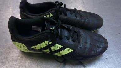Used Adidas Soccer Cleats Black Junior 04 11339-S000196887