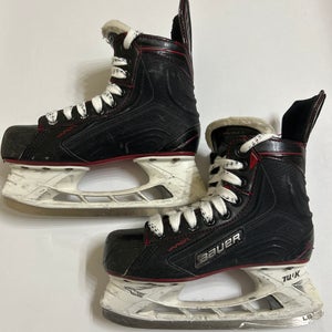 Used Junior Bauer Vapor X instinct Hockey Skates Size 3
