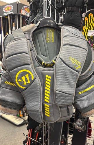 Warrior Ritual JR S/M (Used) Junior ice hockey goal Goalie Chest Protector body armour