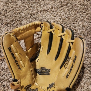 Rawlings RH Infield Prodigy Series Baseball Glove 11.5" (Used)