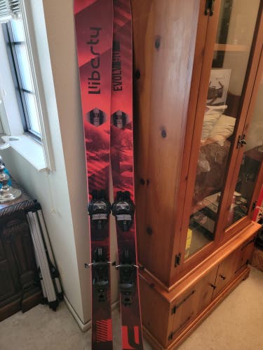 Men's 2023 Liberty 170 cm All Mountain Evolv 90 Skis With Bindings Max Din 13 (Used)
