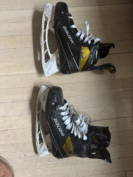 Bauer Supreme Ultrasonic Hockey Skates 7.5 (Used)