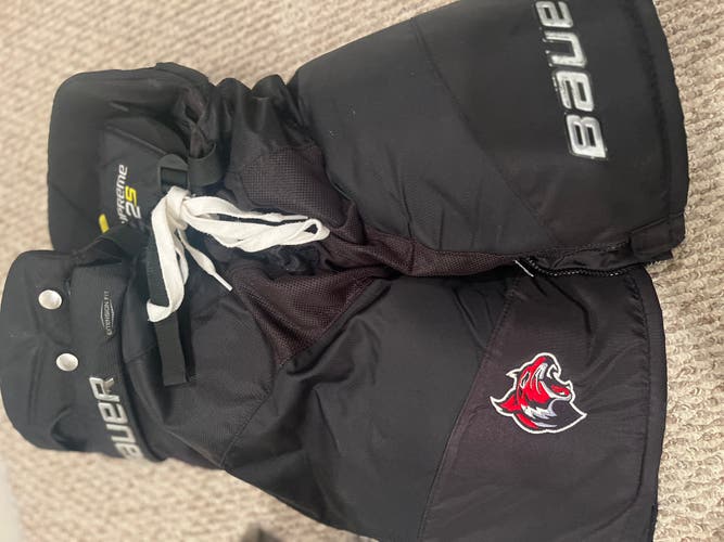 Men's Junior Large Bauer Supreme 2S Pro Hockey Pants (Used)