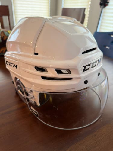 Large CCM Tacks 910 Helmet (Used)