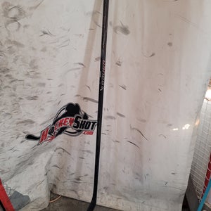 Senior Bauer Vapor FlyLite Right Handed Hockey Stick P28M 77 Flex Pro Stock (Used)