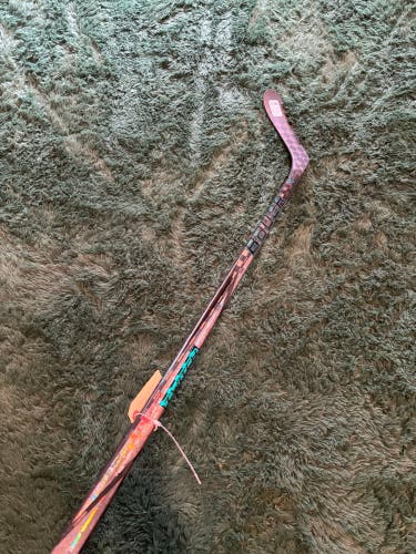 New Intermediate Bauer Twitch Hockey Stick LH P28 55 Flex | 63"