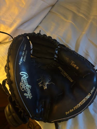 Rawlings Heart of the hide RH Catcher's Glove 34" (Used)