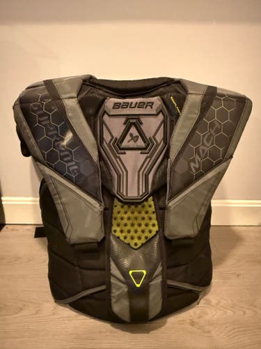 Large Bauer Mach Goalie Chest Protector (Used)