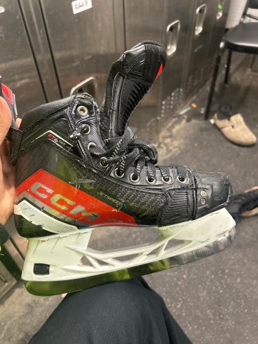2023 CCM JetSpeed FT6 Pro Hockey Skates 6 (Used)