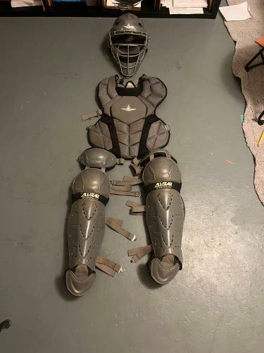 All Star Top Star Catcher's Set (Used)