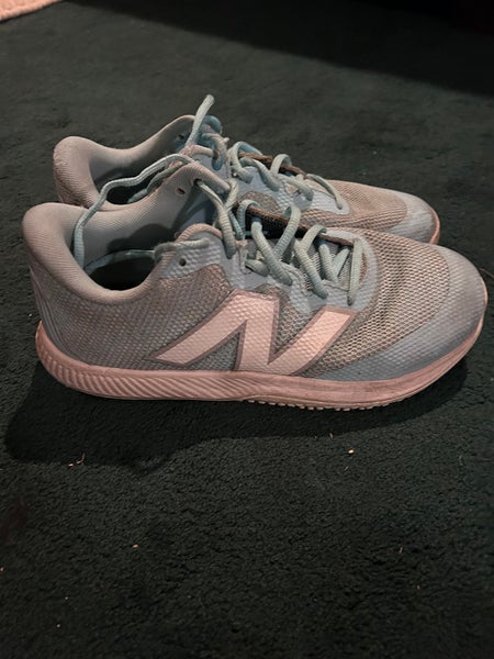 Blue Men's Size M 7.0 (W 8.0) New Balance Low Top Turf Cleats (Used)