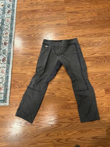 Gray 32x30 Men's Pants (Used)