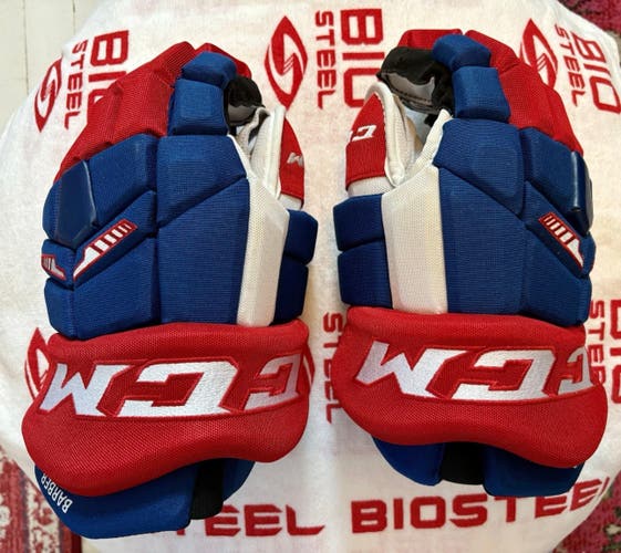 Brand New Pro Stock CCM HGTKXP NHL Montreal Canadiens Gloves 13” Digital Palms