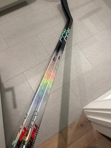 2 PACK Intermediate CCM JetSpeed FT8 Pro Left Hand Hockey Stick P28 65 Flex (New)