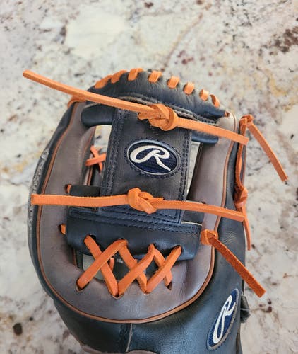 Infield RH Rawlings Heart of the Hide Baseball Glove 11.5" (Used)