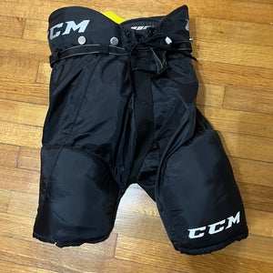 Junior Large CCM Tacks 9550 Hockey Pants (Used)