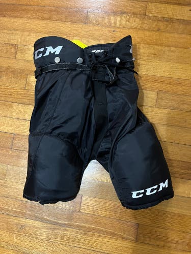 Junior Large CCM Tacks 9550 Hockey Pants (Used)