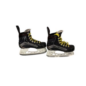 Used Bauer X 200 Junior Hockey Skate Junior 02.5 11847-S000031768