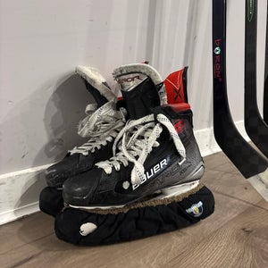 2023 Bauer Vapor X5 Pro Hockey Skates Regular Width 7 (Used)