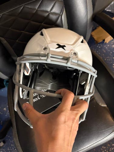 Youth Medium Xenith Shadow Helmet (New)