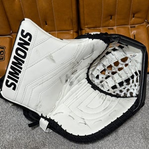 USED Simmons 1082 580 Glove - White