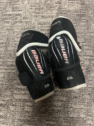 Junior Medium Bauer Vapor 1X Elbow Pads (Used)