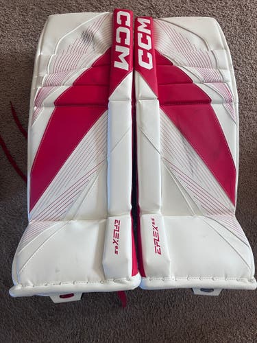 30" 2023 CCM EFlex 6.5 Goalie Leg Pads (Used)