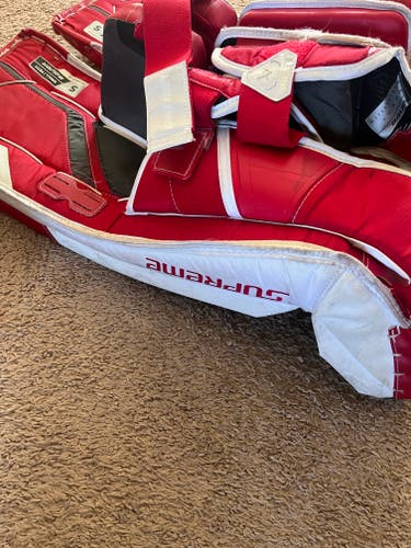 Small Bauer Supreme M5 Pro Goalie Leg Pads (Used)