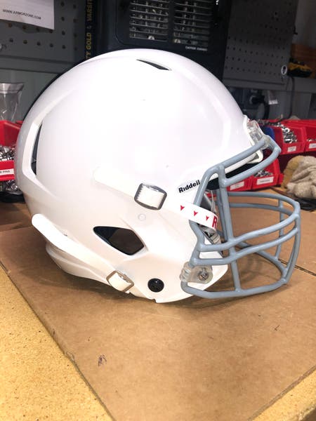 USED RIDDELL VICTOR i YOUTH HELMET - XL - WHITE | SidelineSwap