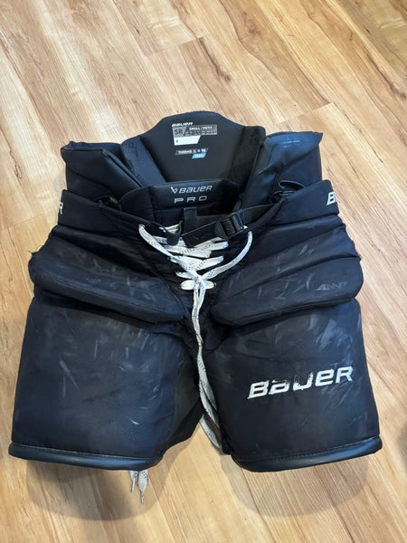 Senior Small Bauer Itech Profile Hockey Goalie Pants (Used)