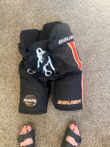 Senior Small Bauer Custom Pro Hockey Pants (Used)