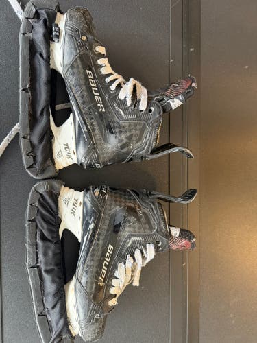 2022 Bauer Supreme Mach Hockey Skates Regular Width 8 (Used)