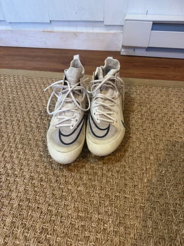 White Men's Size M 11.0 (W 12.0) Nike Alpha Huarache 8 Elite Mid Top Molded Cleats (Used)